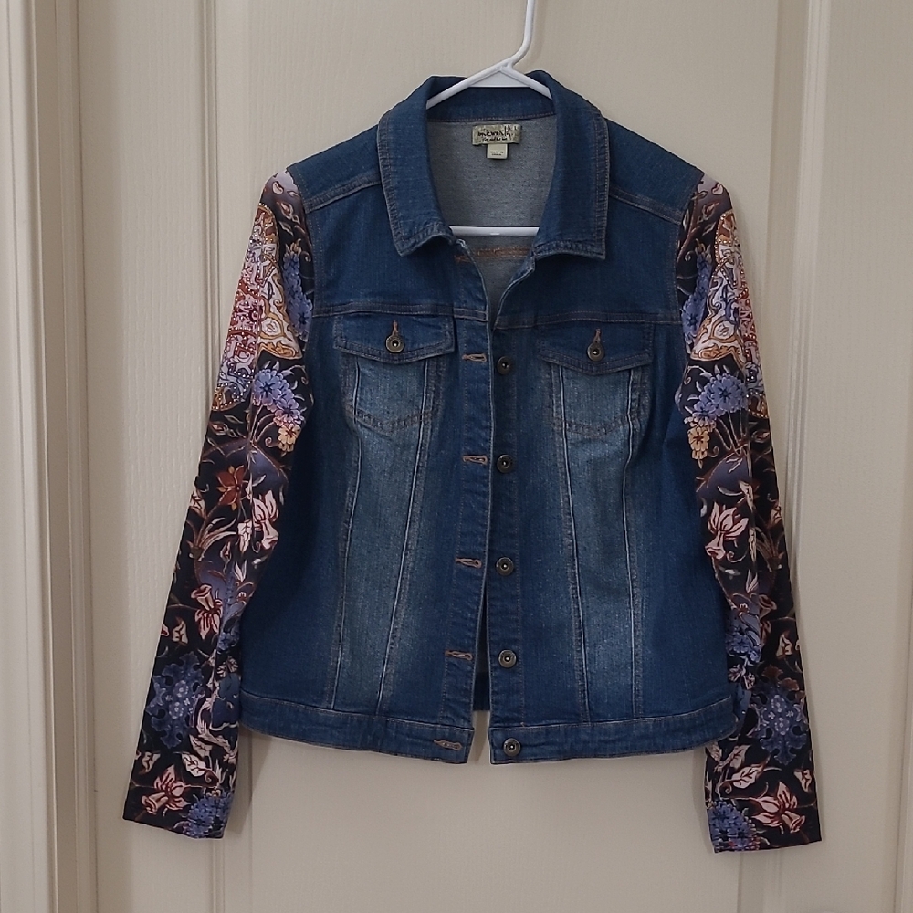 ONE WORLD APPAREL Blue Denim Jean Jacket with Floral Sleeves Size L